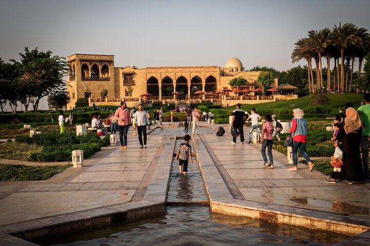 Tour to El Moez St. and Al Azhar Park with Dinner