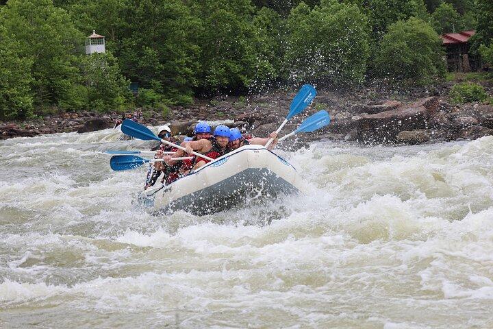 Full Ocoee River Rafting Adventure With Catered Shore Lunch