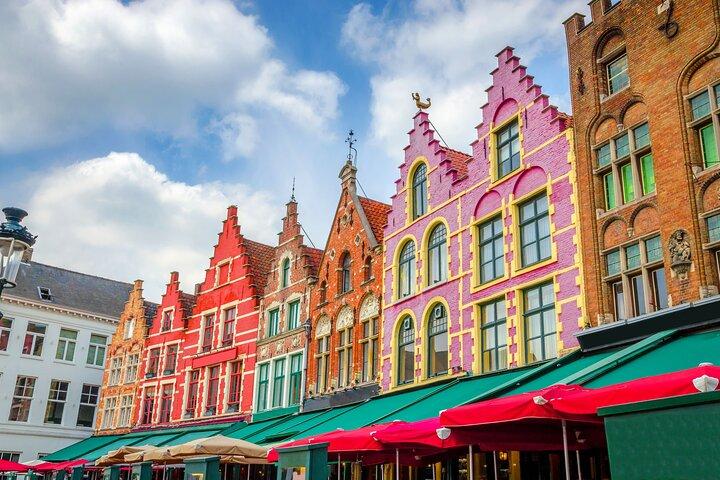 Romantic Bruges: Love Between the Canals Exploration Game