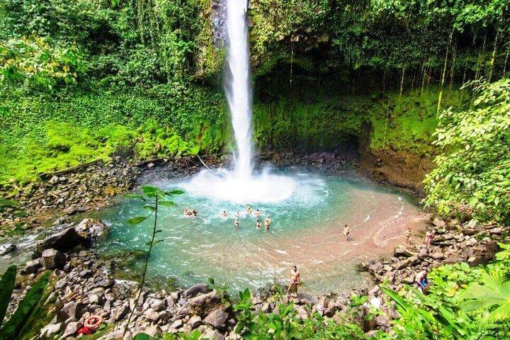 Arenal Volcano, La Fortuna Waterfall, Hot Springs Combo Tour with Lunch & Dinner
