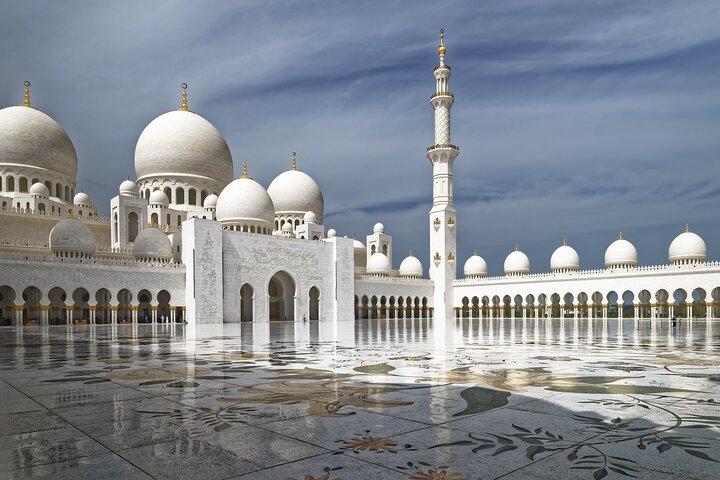 Louvre Museum Abu Dhabi and Grand Mosque Tour from Dubai