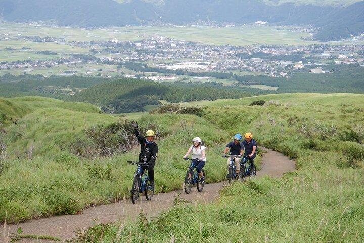 Private E-MTB guided cycling around Mt. Aso volcano & grasslands