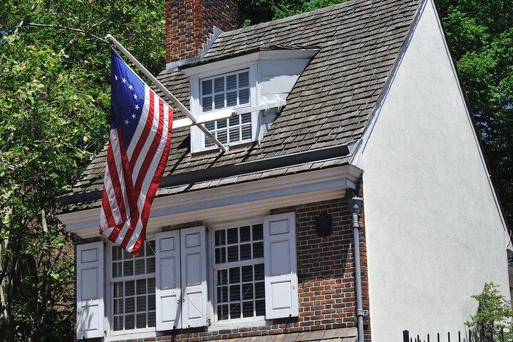 City Sightseeing Walking Tour – Founding Fathers and Mothers