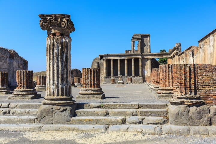 Enjoy the Amalfi Coast and Pompeii - Tour with our Local Driver