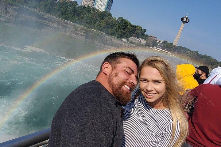 Niagara USA Guided Tour and Maid of the Mist Cruise