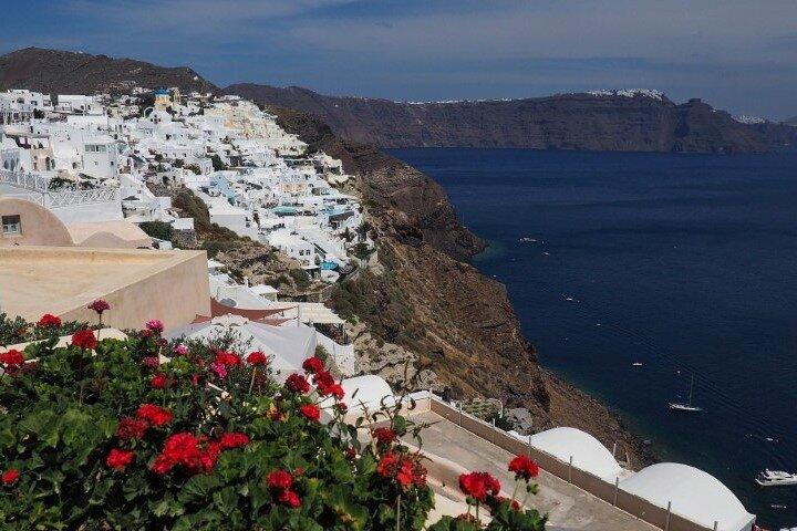 4-Hour Private Custom Santorini Tour