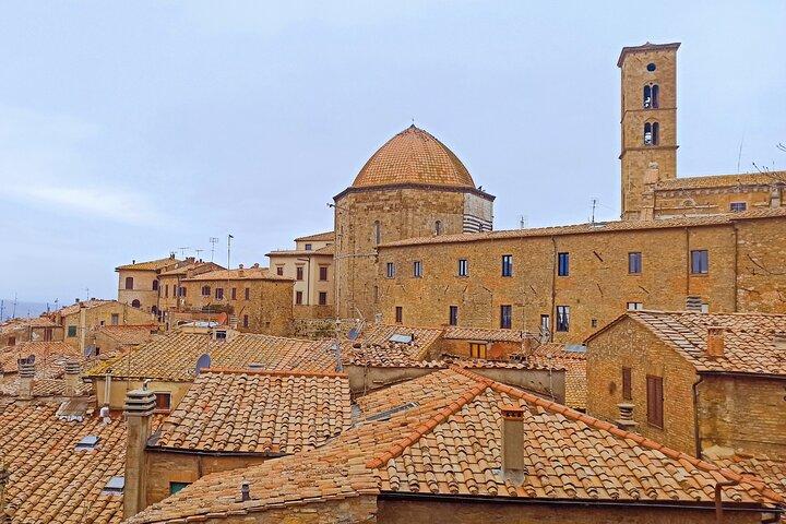 PRIVATE TOUR: Full-Day Volterra & San Gimignano with Wine Tasting Experience