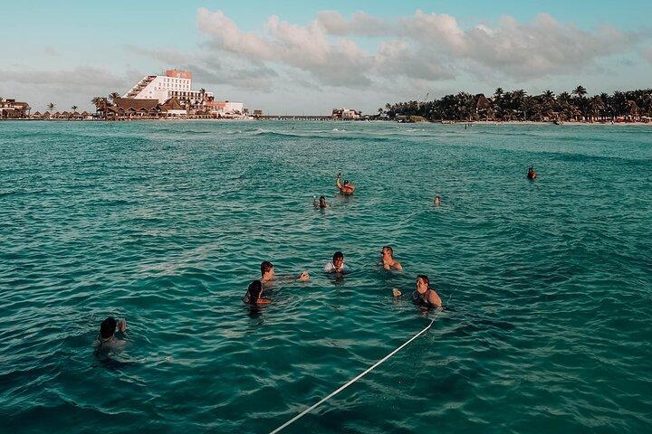 Sunset Sailing Adventure to Isla Mujeres Unlimited + Transfer from Cancún