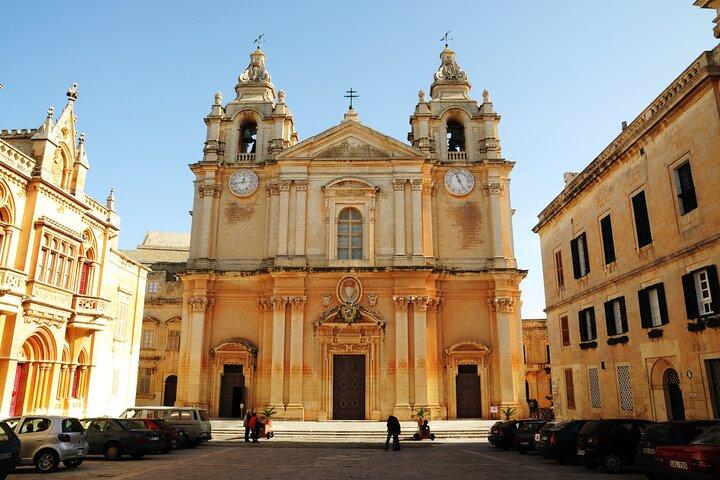 Rabat Mdina and San Anton Gardens Group Tour with St. Paul's Catacombs