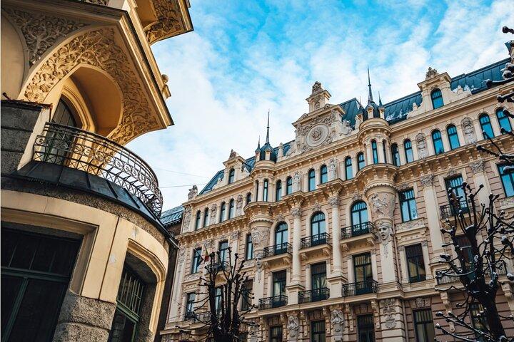 Riga Art Nouveau Secrets: Self-Guided Puzzle Walk