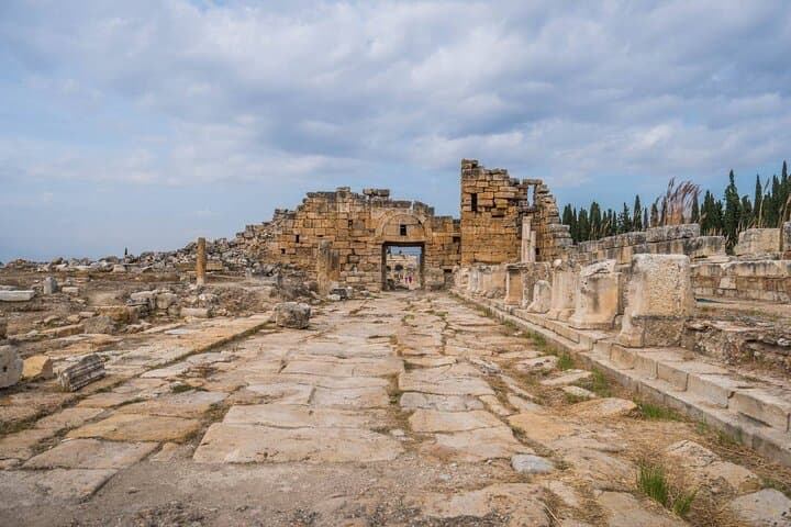 Full Day Pamukkale and Hierapolis Tour from Izmir