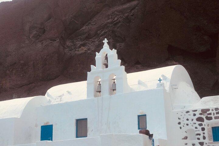 Private Discovery Tour with Wine Tasting - Akrotiri - Red beach