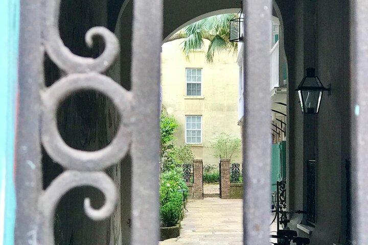 Small-Group French Quarter History Walking Tour