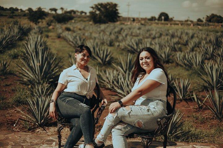 Private Tequila Tour and Agavero Landscape Visit