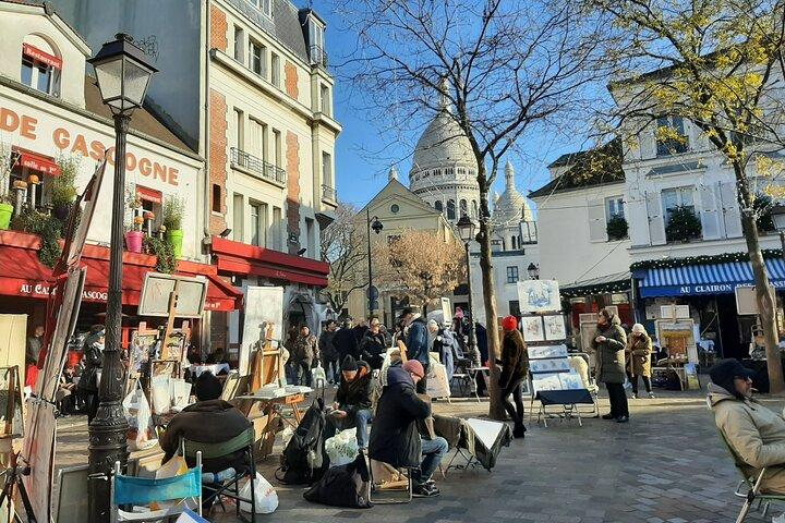 Montmartre/Sacre-Coeur/Paris- Artistic & Bohemian Epicenter