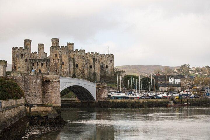 Llanberis, Conwy and Caernarfon Castle: A Self-Guided Driving Tour of Snowdonia