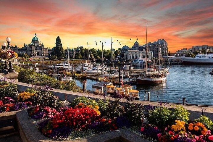 Victoria 1-Day Tour (Butchart Gardens /Victoria Downtown) English