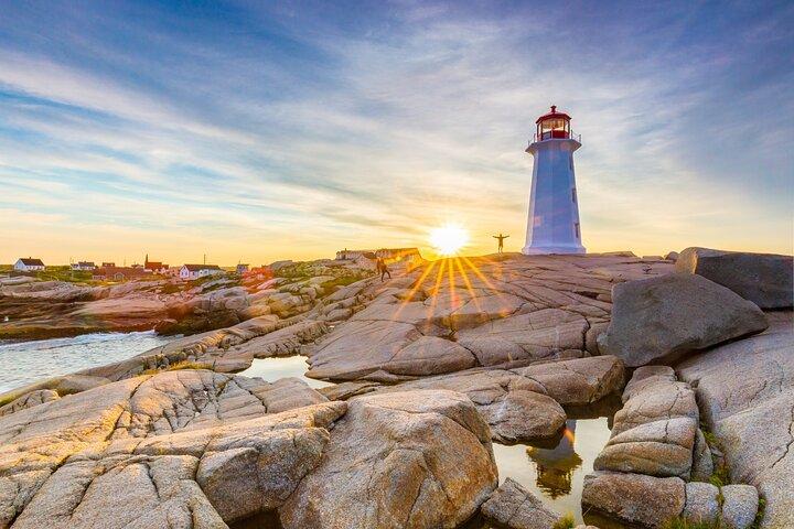 Peggy’s Cove Small Group Sunset Tour from Halifax