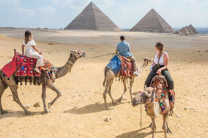 Private Guided Half-Day Tour to Giza Pyramids and Sphinx