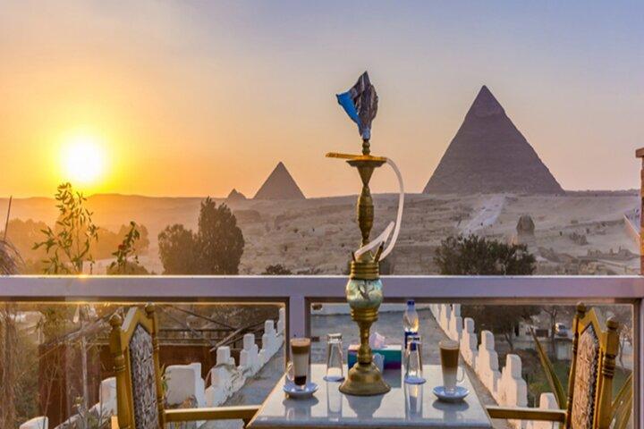 4-Hours Private Dinner at Great Pyramid Inn With Pyramids View