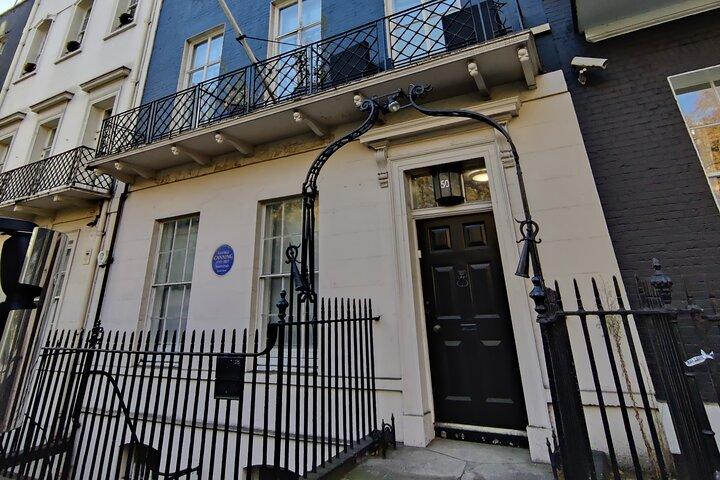 Immersive London Treasure Hunt Adventure - Outdoor Escape Room