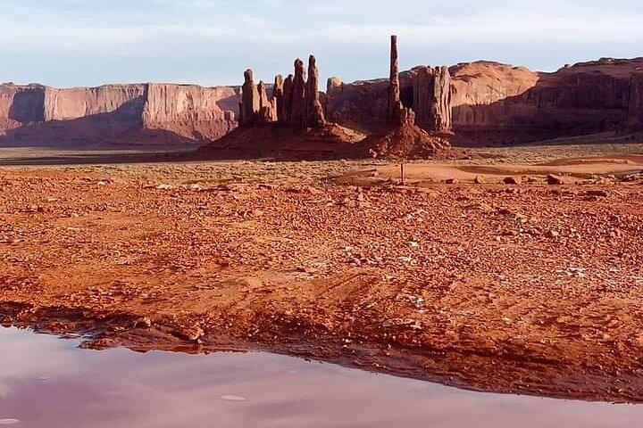 2.5 Hours Monument Valley Historical Sightseeing Tour by Jeep