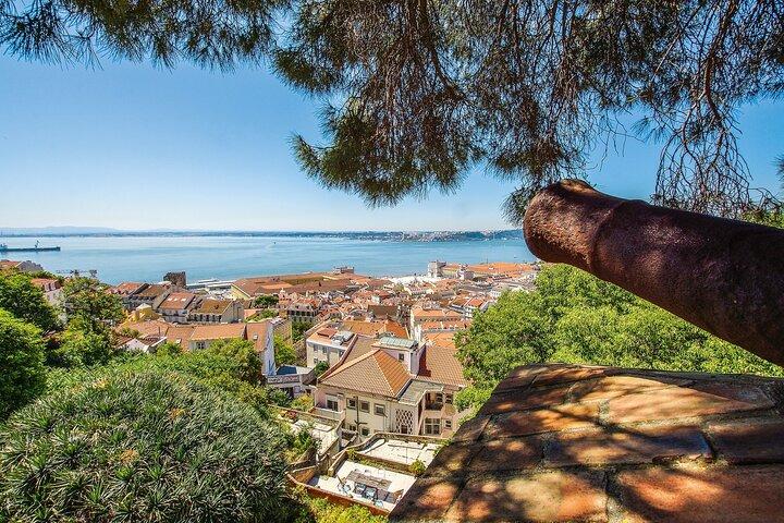 Alfama and the Castle of Saint George Skip the line Tour