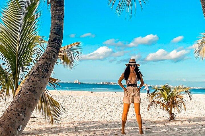 Catamaran to Isla Mujeres with Buffet and Open Bar from Cancun