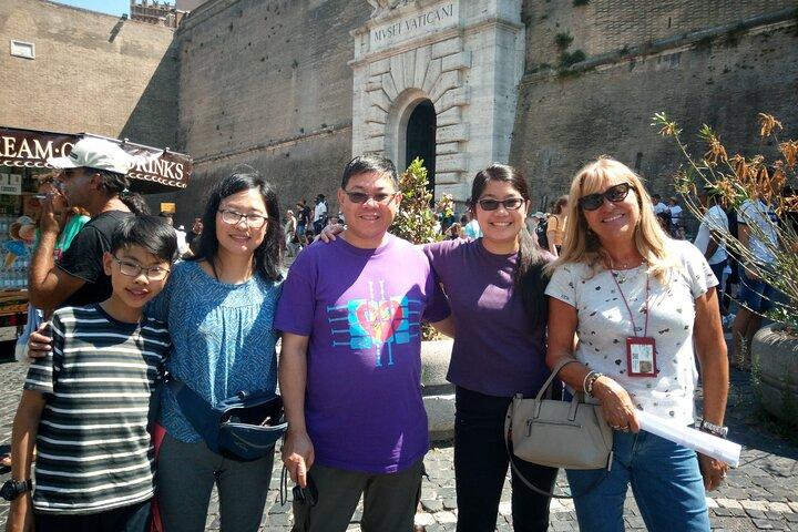 Private tour: Vatican Museums SistineChapel and StPeters Basilica