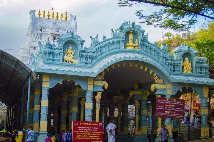 Chennai to Temple Trail: Srikalahasti & Sri Venkateswara Tour