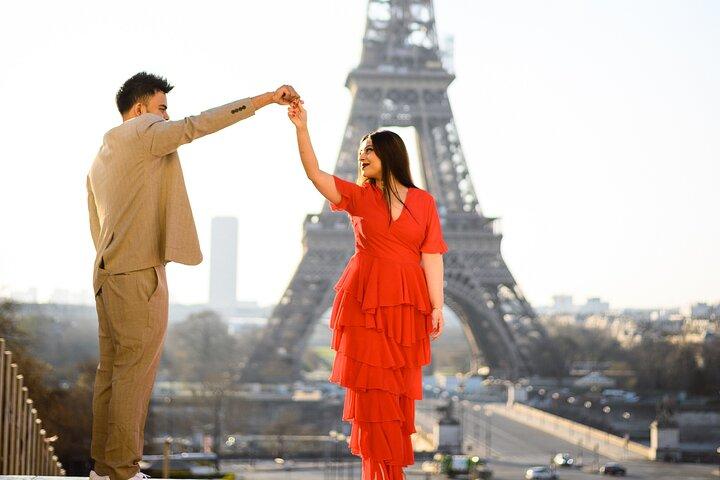 Photographer, Professional Photo Shoot - Eiffel Tower