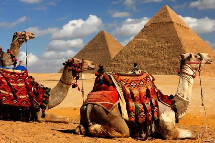 Giza Pyramids, Sphinx & Egyptian Museum
