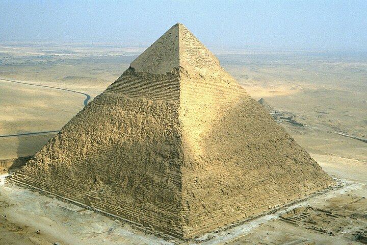 Giza Pyramids, Sphinx & Egyptian Museum