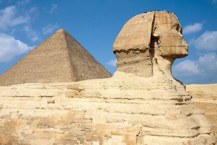 Giza Pyramids, Sphinx & Egyptian Museum