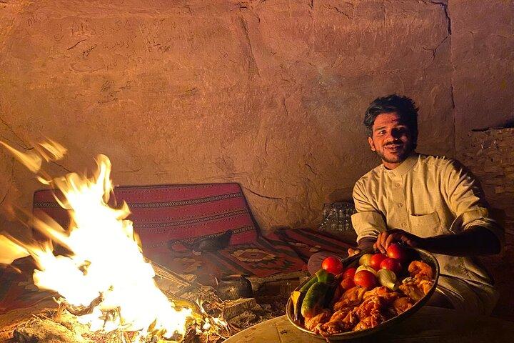 Wadi Rum Full Day Jeep Tour - Stargazing Overnight in a Cave - Traditional Food