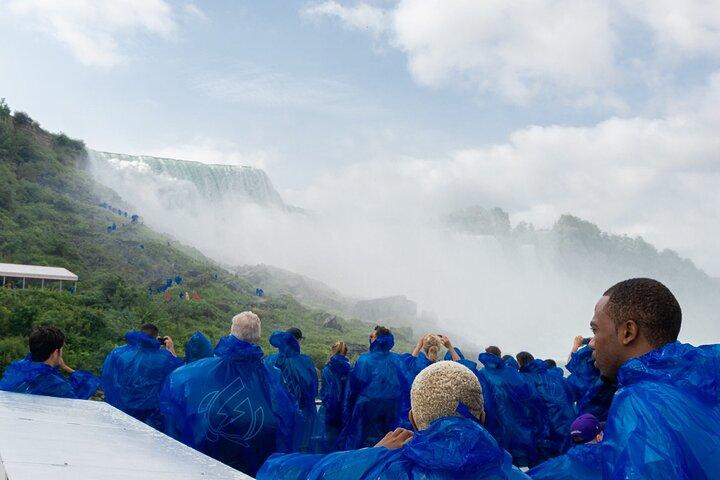 Niagara's Daredevils Walking Tour with Maid of the Mist Boat Ride