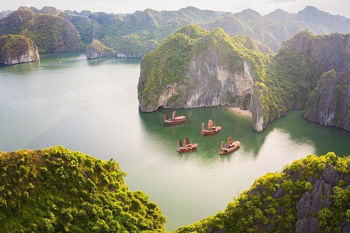 Lan Ha Bay Boutique Cruise 2D/1N: Kayaking, Swimming at the pristine places