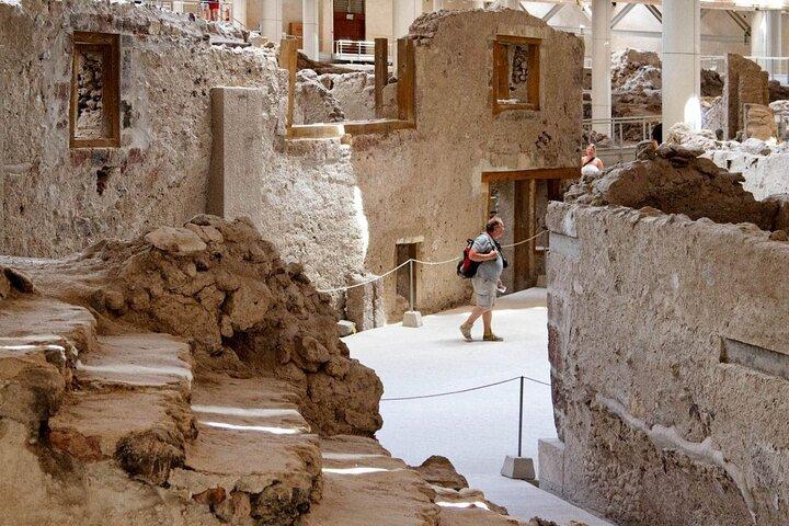 Tailor-made Santorini Private Tour with Sunset Dining