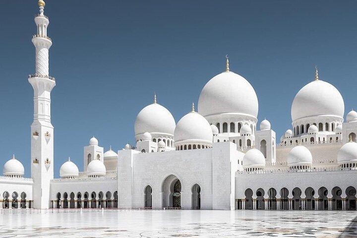 Full-day City Tour from Dubai to Abu Dhabi