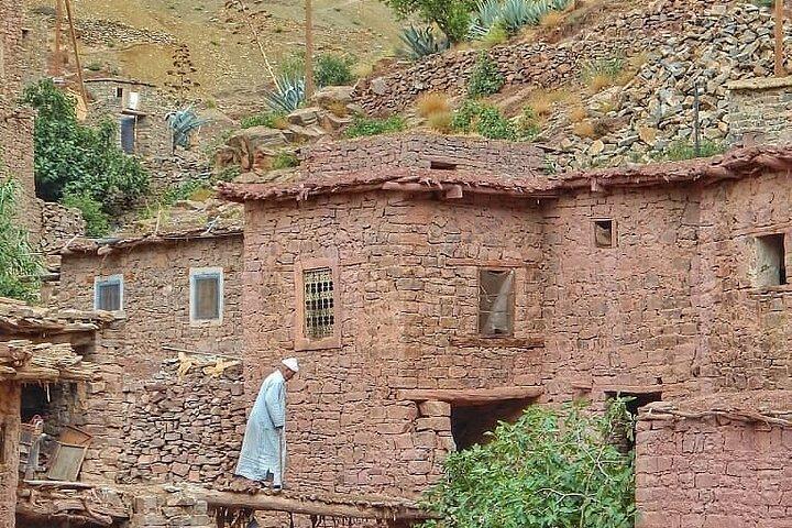 Marrakesh: High Atlas, Agafay desert and Waterfalls Tour