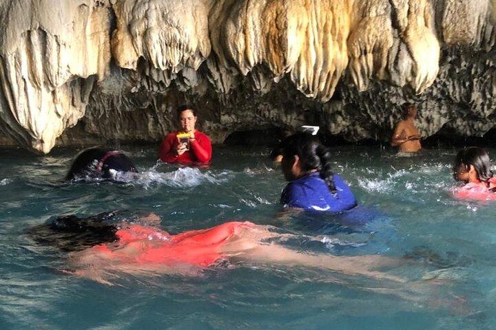 Full-Day Tour to Tolantongo Hot Springs from Ciudad de Mexico