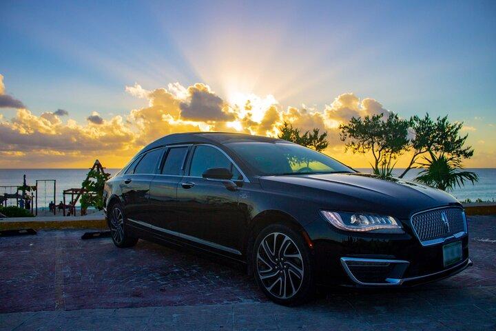 Lincoln Stretch Limo from Costa Mujeres to Cancun Airport