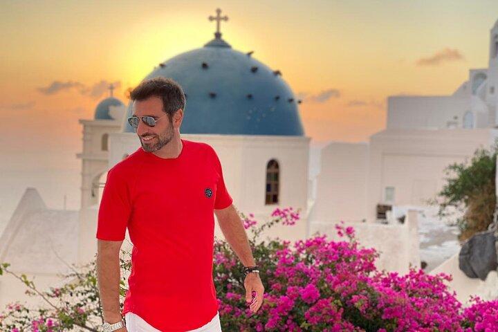 4 hrs PRIVATE island tour and photos, Oia and Blue domes