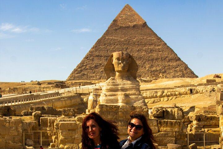 Tour To Pyramids, Museum Visit & Dinner Cruise Combo