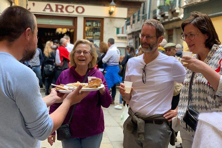 Old Taverns and Rialto Market Food Adventure (come hungry!)