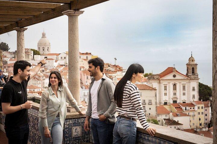 Charms of Lisbon: Alfama Tapas Tour & Sunset Sailing with Wine