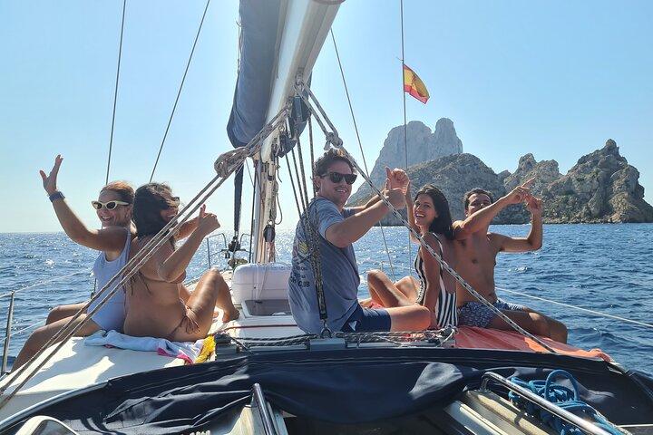 Ibiza & Formentera Private Deluxe Sailing: Full Day