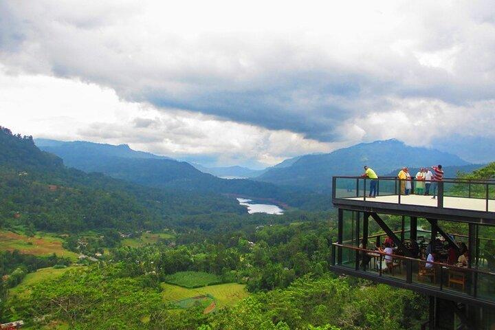 Full-Day Kandy - Nuwara Eliya - Kandy Private Tour