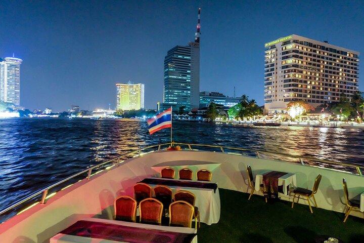 Chaophraya Cruise Dinner Cruise Along With Chao Phraya River Bangkok