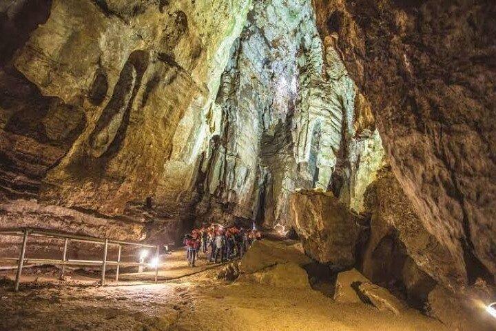 Cradle of Humankind tour: Sterkfontein Caves and Maropeng Centre